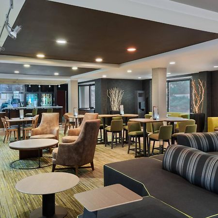 Courtyard Lafayette Airport Hotel Exterior foto