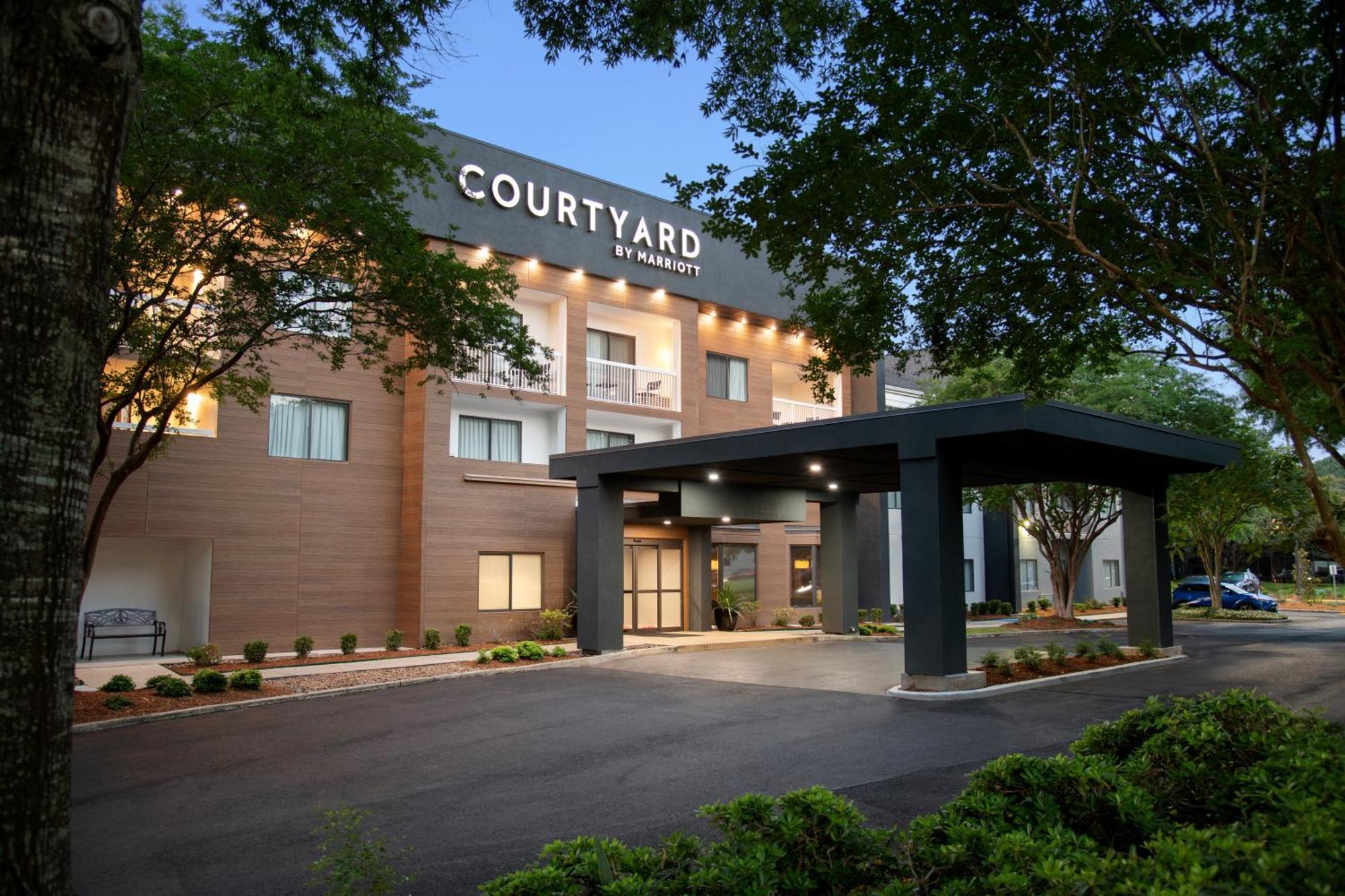Courtyard Lafayette Airport Hotel Exterior foto