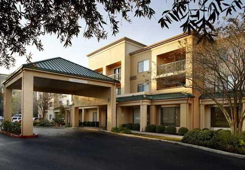 Courtyard Lafayette Airport Hotel Exterior foto