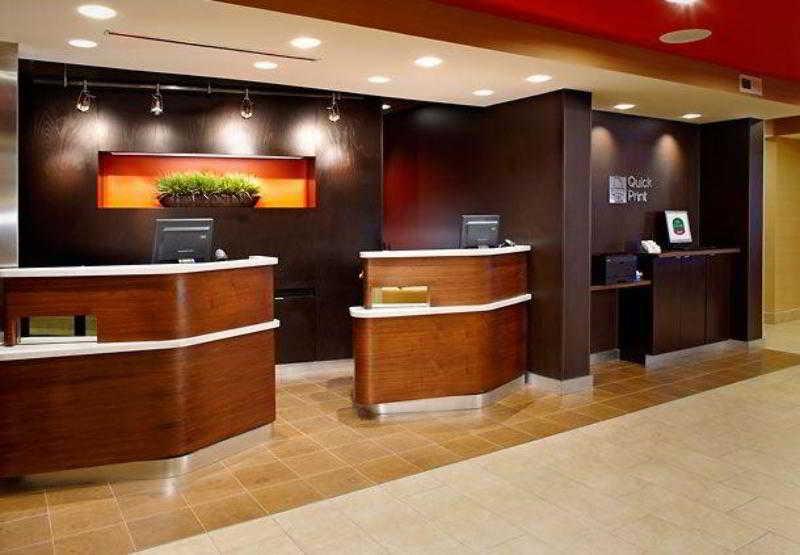 Courtyard Lafayette Airport Hotel Interior foto