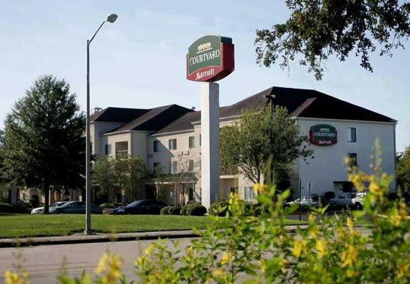 Courtyard Lafayette Airport Hotel Exterior foto