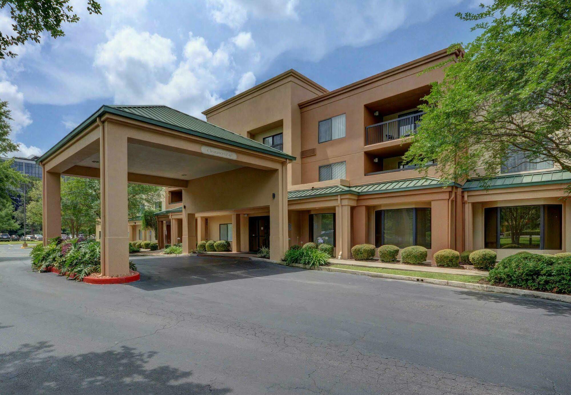 Courtyard Lafayette Airport Hotel Exterior foto